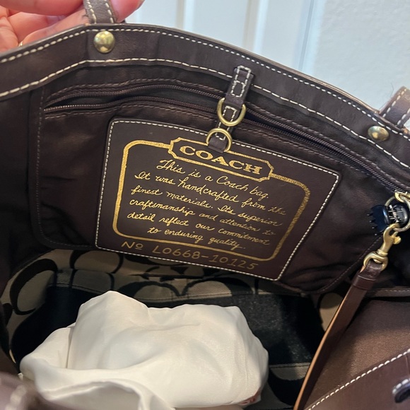 Coach Authentic Brown & Tan Signature
Stripe Shoulder Tote Purse Bag - Picture 5 of 7